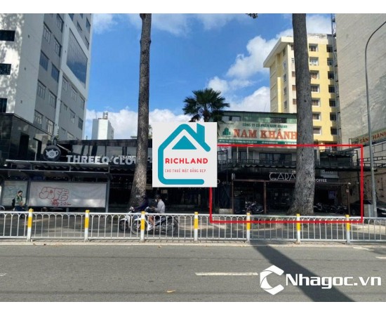 Cho thuê Nhà/Đất :  440 Nguyễn Thị Minh Khai, Quận 3. Giá thuê : 330 triệu/tháng