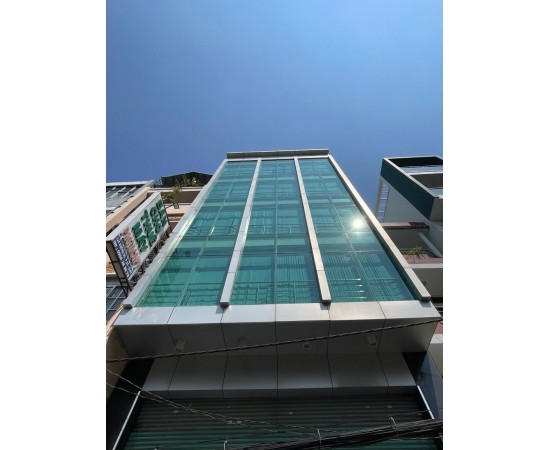 Cho thuê Nhà : 120 Nguyễn Văn Thương, Phường 25, Quận Bình Thạnh. Giá thuê : 130 triệu/tháng (NET)