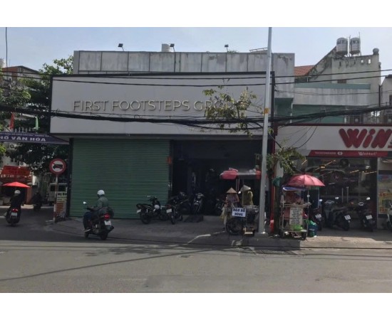 Cho thuê Nhà Góc : 44 Thăng Long, Quận Tân Bình. Giá thuê : 100 triệu/tháng