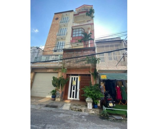 Cho Thuê Nhà Mặt Tiền : 91 Nguyễn Công Trứ, Quận Bình Thạnh. Giá thuê : 40 triệu/tháng