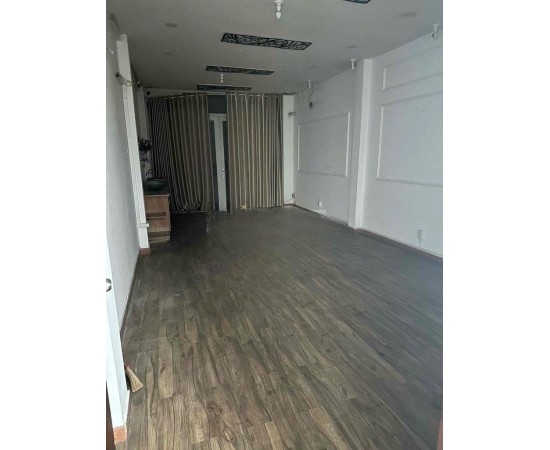 Cho thuê Nhà mặt tiền : 67C1 Xuân Hồng, Phường 12, Quận Tân Bình. Giá thuê : 40 triệu/tháng