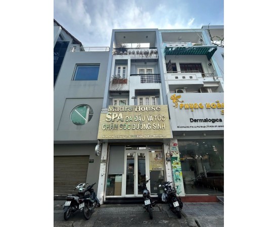 Cho thuê Nhà : 46 Hoa Sứ, Phường 2, Quận Phú Nhuận. Giá thuê : 42 triệu/tháng