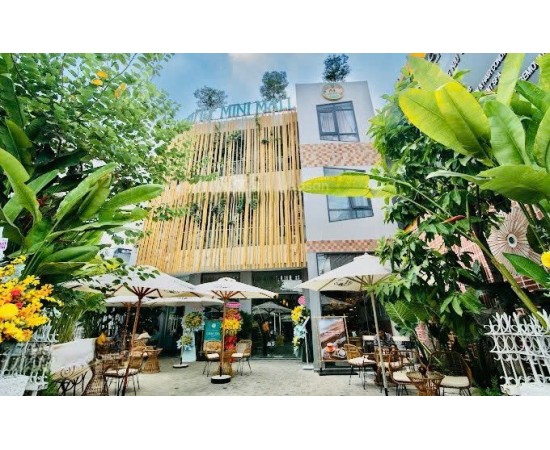 Cho thuê Nhà mặt tiền : 318 Phan Văn Trị, Phường 11, Quận Bình Thạnh. Giá thuê : 120 triệu/tháng