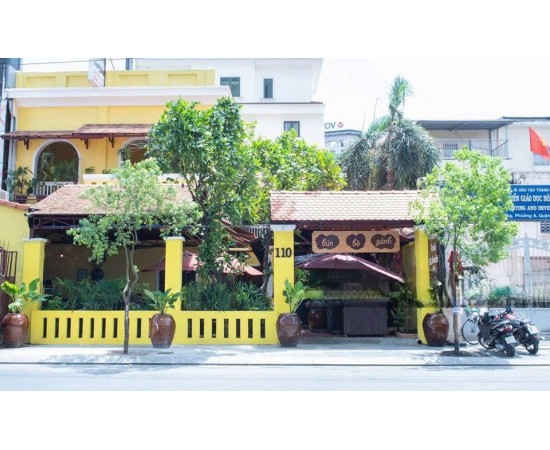Cho thuê Nhà mặt tiền : 110 Lý Chính Thắng, Quận 3. Giá thuê : 12.000 USD/tháng