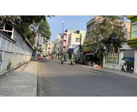 Cho thuê Nhà mặt tiền : 270 Lý Thường Kiệt, Quận 10. Giá thuê : 80 triệu/tháng