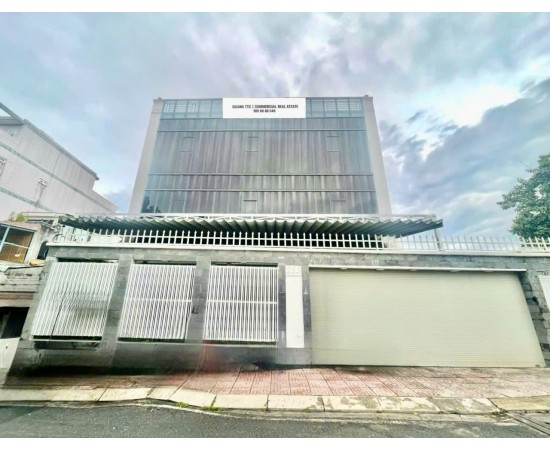 Cho thuê Nhà mặt tiền : 255 Bến Vân Đồn, Quận 4. Giá thuê : 8.000 USD/tháng