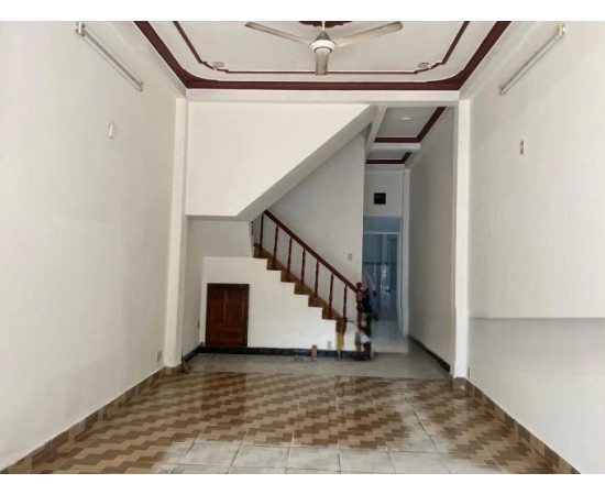 Cho Thuê Nhà : 220 Tân Sơn Nhì, Quận Tân Phú. Giá thuê : 24 triệu/tháng