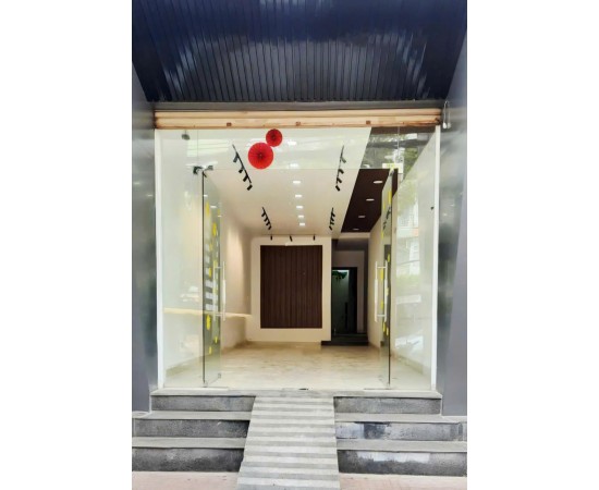 Cho thuê nhà mặt tiền 613 Tạ Quang Bửu, P.4, Q.8. Giá thuê: 45 triệu/tháng