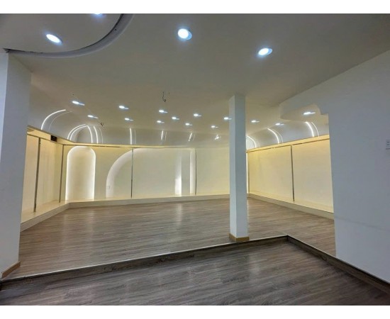 Cho thuê nhà – 80 Hồ Văn Huê, P.9, Q. Phú Nhuận. Giá thuê: 50 triệu/tháng