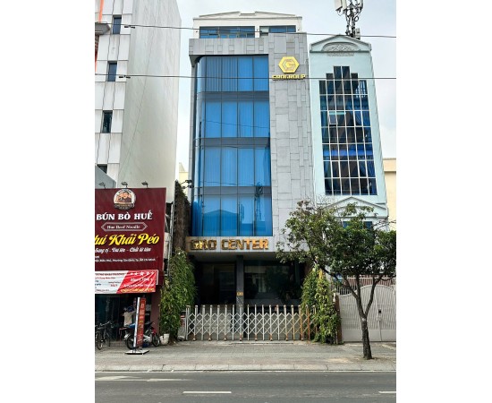 Cho thuê tòa nhà – 132–134 Điện Biên Phủ, Quận 1. Giá thuê: 8.000 USD/tháng