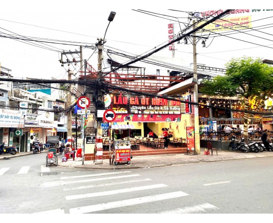 Cho thuê nhà  mặt 63 Phạm Văn Hai & Bùi Thị Xuân, Quận Tân Bình. Giá thuê: 130 triệu/tháng