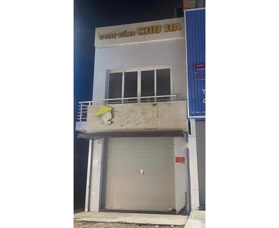 Cho Thuê Nhà : 883 Cách Mạng Tháng 8, Quận Tân Bình. Giá thuê : 30 triệu/tháng