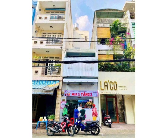 Cho Thuê Nhà : 102 Hồ Bá Kiện, Phường 15, Quận 10. Giá thuê : 22 triệu/tháng