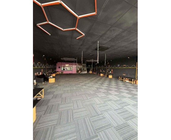 Cho thuê nhà mặt tiền 210 Ung Văn Khiêm, P.25, Q. Bình Thạnh. Giá thuê: 160 triệu/tháng