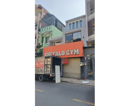 Cho thuê nhà mặt tiền 37–39 Chấn Hưng, Q. Tân Bình. Giá thuê: 35 triệu/tháng