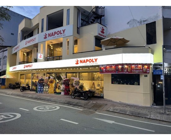 Cho thuê nhà mặt tiền – 9 Phùng Hưng, P.13, Q.5. Giá thuê: 48 triệu/tháng