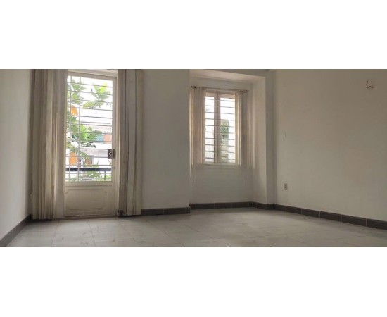 Cho thuê Nhà mặt tiền : 142 Nguyễn Sỹ Sách, Phường 15, Quận Tân Bình. Giá thuê : 21.5 triệu/tháng