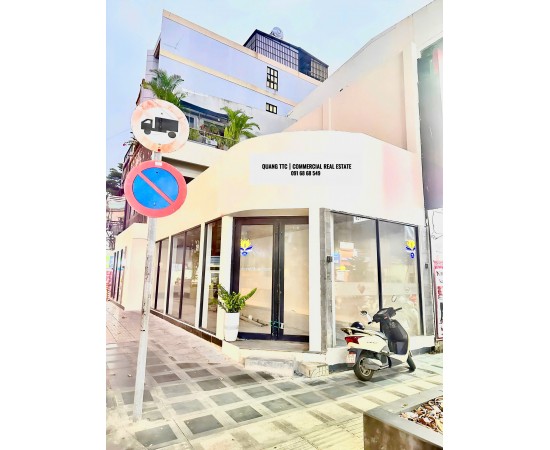 CHO THUÊ NHÀ MẶT TIỀN : 300A ĐƯỜNG 3/2, PHƯỜNG 12, QUẬN 10. GIÁ THUÊ : 120 TRIỆU/THÁNG (CHƯA VAT)