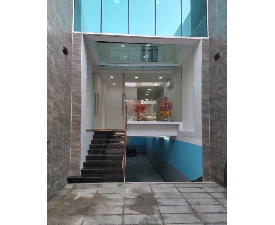 Cho thuê Nhà mặt tiền : 124 Lê Quang Định, Phường 14, Quận Bình Thạnh. Giá thuê: 90 triệu/tháng