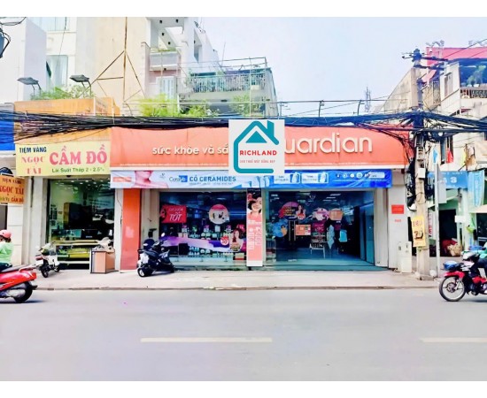 Cho Thuê Nhà Mặt Tiền : 400-402 CMT8, Phường 11, Quận 3, TPHCM. Giá cho thuê: 135 triệu / tháng - CÓ