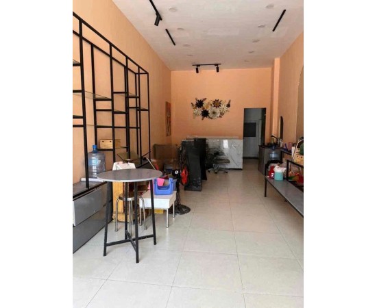 CHO THUÊ MẶT BẰNG : 61 Phan Đình Phùng, Phường 17, Quận Phú Nhuận. Giá thuê: 20 triệu/tháng