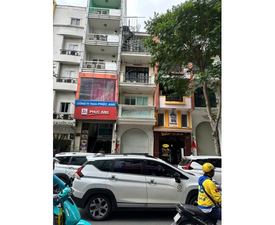 Cho thuê Nhà mặt tiền : 87 Trương Định, Phường 6, Quận 3. Giá thuê: 80 triệu/tháng