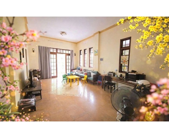 CHO THUÊ BIỆT THỰ :  2/43 Cao Thắng, Phường 5, Quận 3. Giá thuê: 85 triệu/tháng