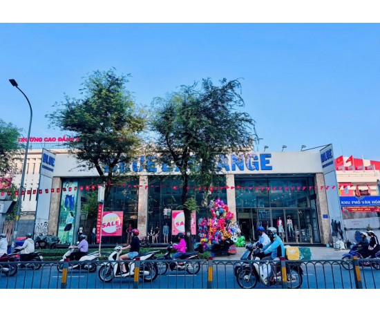 CHO THUÊ NHÀ MẶT TIỀN : 116 LÊ VĂN DUYỆT, QUẬN BÌNH THẠNH. GIÁ THUÊ : 300 TRIỆU/THÁNG