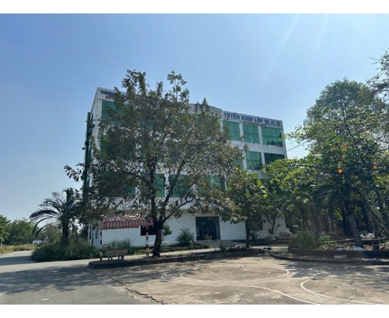 Cho Thuê Tòa Nhà mặt tiền : E4/52 Quốc Lộ 1A, Quận Bình Tân. Giá thuê: 500 triệu/tháng