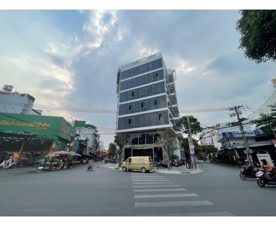 Cho thuê Nhà mặt tiền : 77 Lê Đức Thọ, Quận Gò Vấp. Giá thuê: 200 triệu/tháng