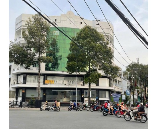 Cho thuê Nhà Góc 2 mặt tiền : 41 Chợ Lớn, Phường 11, Quận 6. Giá thuê: 270 triệu/tháng