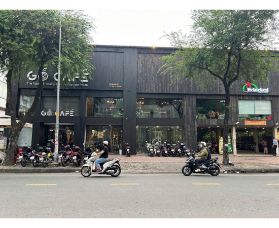 Cho thuê Nhà Góc : 848 Sư Vạn Hạnh, Quận 10. Giá thuê: 180 triệu/tháng