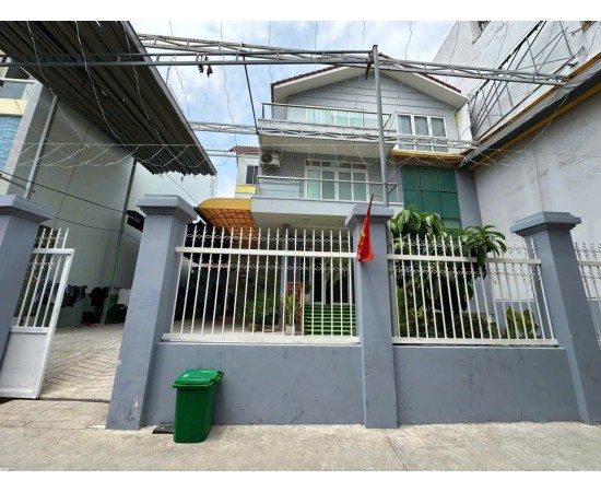 Cho thuê Nhà : 658/23-25-27 Cách Mạng Tháng 8, Quận 3. Giá thuê: 95 triệu/tháng