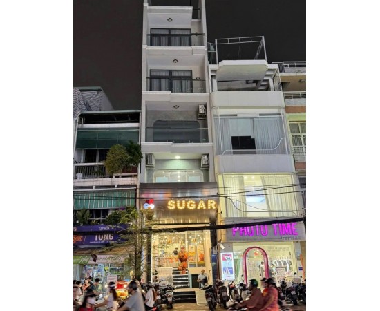 Cho thuê Nhà : 37 Nguyễn Gia Trí, Quận Bình Thạnh. Giá thuê: 150 triệu/tháng