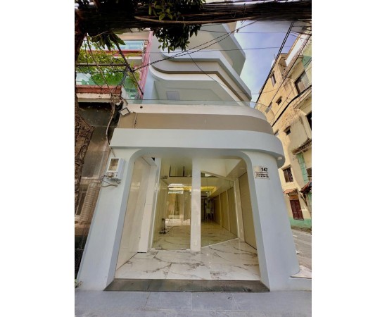 Cho Thuê Nhà Góc 2 mặt tiền : 147 Ni Sư Huỳnh Liên, Phường 10, Quận Tân Bình. Giá thuê: 45 triệu/thá