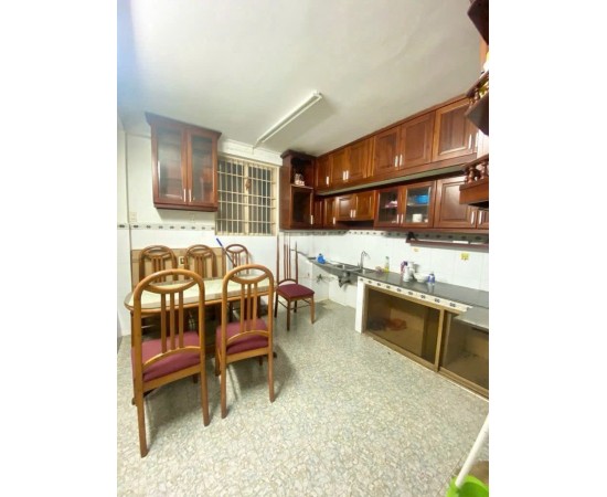 Cho thuê Nhà : 43 Phan Văn Trị, Phường 2, Quận 5. Giá thuê: 35 triệu/tháng