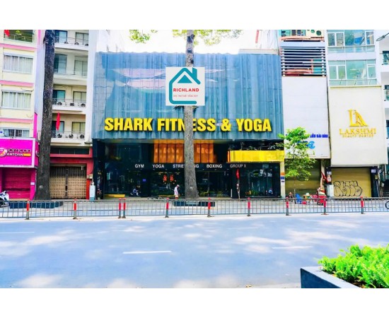 Cho Thuê Nhà Mặt Tiền : 33-35 Đường 3 Tháng 2, Phường 11, Quận 10, TPHCM. Giá cho thuê: 17.000 usd/ 