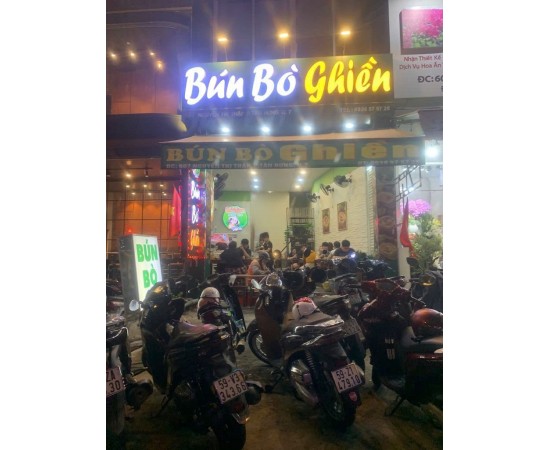 Cho thuê Nhà mặt tiền : 607 Nguyễn Thị Thập, Quận 7. Giá thuê: 50 triệu/tháng