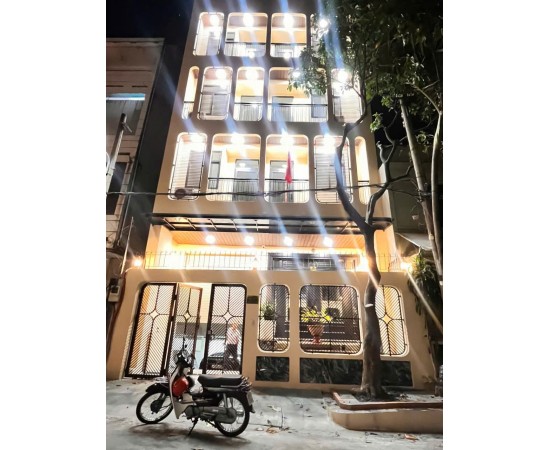 CHO THUÊ TÒA NHÀ HXH : NGUYỄN TRỌNG TUYỂN, PHÚ NHUẬN – FULL PCCC. GIÁ THUÊ : 150 TRIỆU/THÁNG