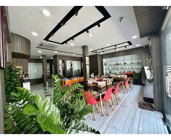 Cho thuê Nhà mặt tiền : 58 Hồ Văn Huê, Phường 9, Quận Phú Nhuận. Giá thuê: 40 triệu/tháng