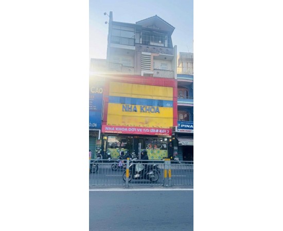 Cho thuê Nhà mặt tiền : 1011 – 1013 Lũy Bán Bích, Quận Tân Phú. Giá thuê: 45 triệu/tháng