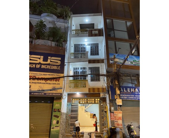 Cho thuê Nhà mặt tiền : 9 Hồ Bá Kiện, Phường 15, Quận 10. Giá thuê: 38 triệu/tháng