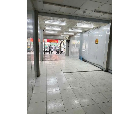 Cho thuê Nhà mặt tiền : 41 Hùng Vương, Phường 4, Quận 5. Giá thuê: 50 triệu/tháng