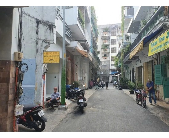 Cho thuê Nhà mặt tiền : 8 Phú Định, Phường 11, Quận 5. Giá thuê: 30 triệu/tháng (thương lượng)