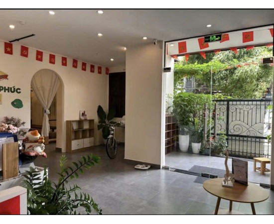 Cho thuê Nhà : 179D Hai Bà Trưng, Quận 3. Giá thuê: 160 triệu/tháng