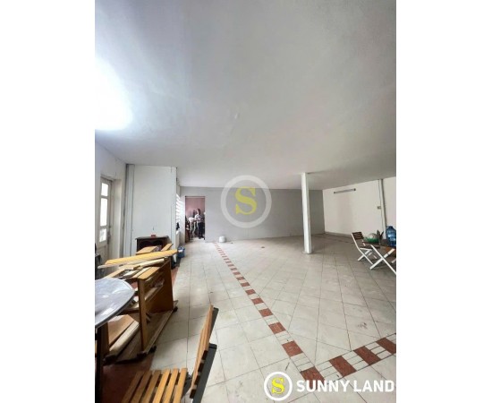 Cho thuê Villa sân vườn : 58B Trần Quốc Thảo, Phường 7, Quận 3. Giá thuê: 120 triệu/tháng