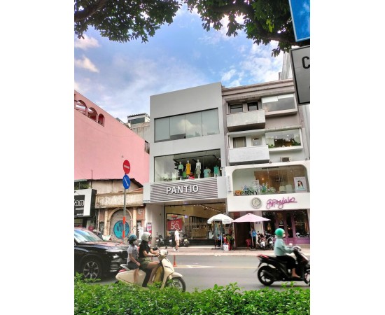 Cho thuê Nhà : 215A-215B Hai Bà Trưng, Phường  Võ Thị Sáu, Quận 3. Giá thuê: 280 triệu/tháng