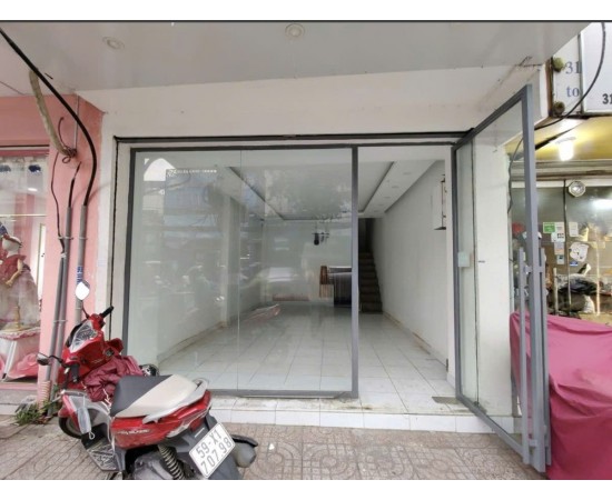 Cho thuê Nhà mặt tiền : 318B Cách Mạng Tháng 8, Phường 10, Quận 3. Giá thuê: 27 triệu/tháng