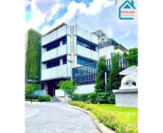 CHO THUÊ BIỆT THỰ MẶT TIỀN THỤT : 47 TÚ XƯƠNG, QUẬN 3. GIÁ THUÊ : 12.000 USD/THÁNG