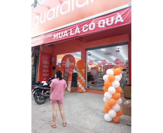 Cho thuê Nhà mặt tiền : 209 Nguyễn Văn Tăng, Thủ Đức. Giá thuê: 64 triệu/tháng